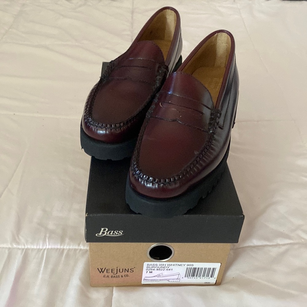 Weejuns G.H. BASS & CO. Whitney 90s Burgundy Loafers
